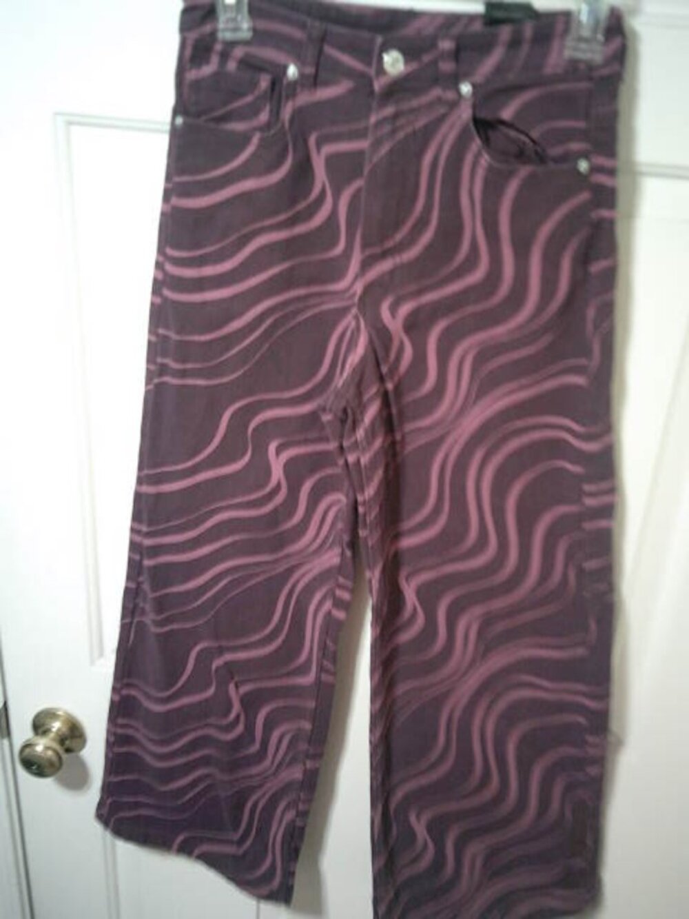 CUTE DIVIDED H&M RETRO INSPIRED MAROON & PINK WIDE LEG JEANS SIZE 4 HIGH WAIST